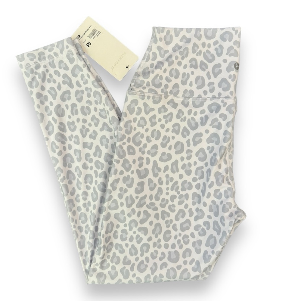 NWT REFLEX 90 Degree Gray and White Leopard Print Leggings, Size Medium